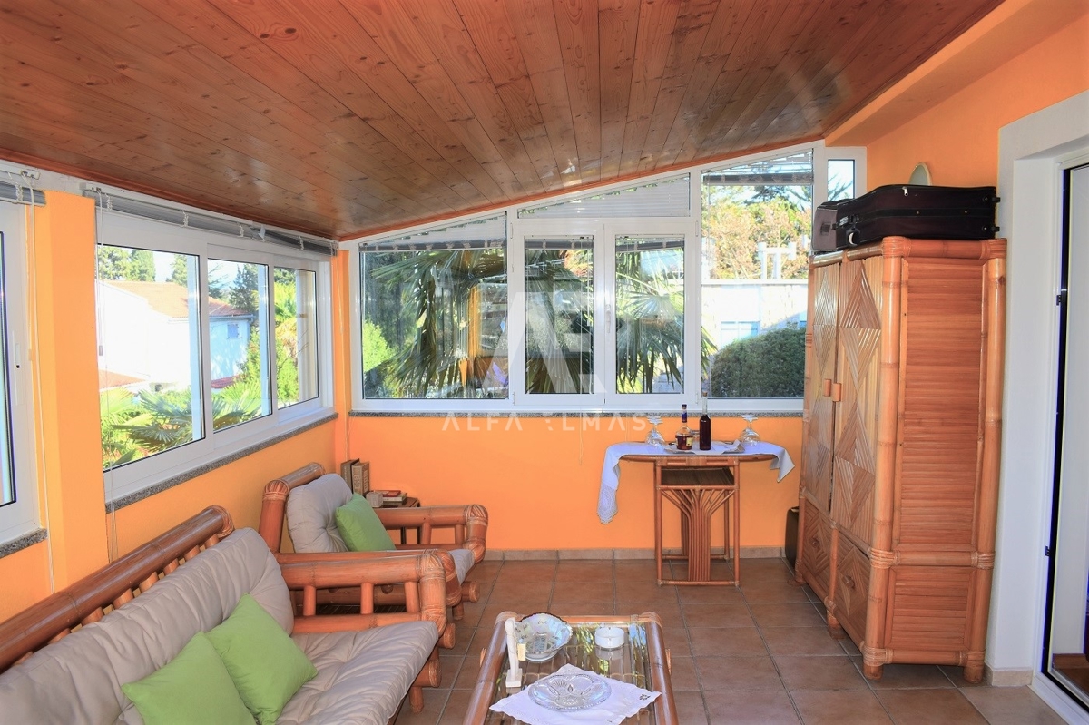 Malinska, hiša dvojček s 3 apartmaji! ID 387