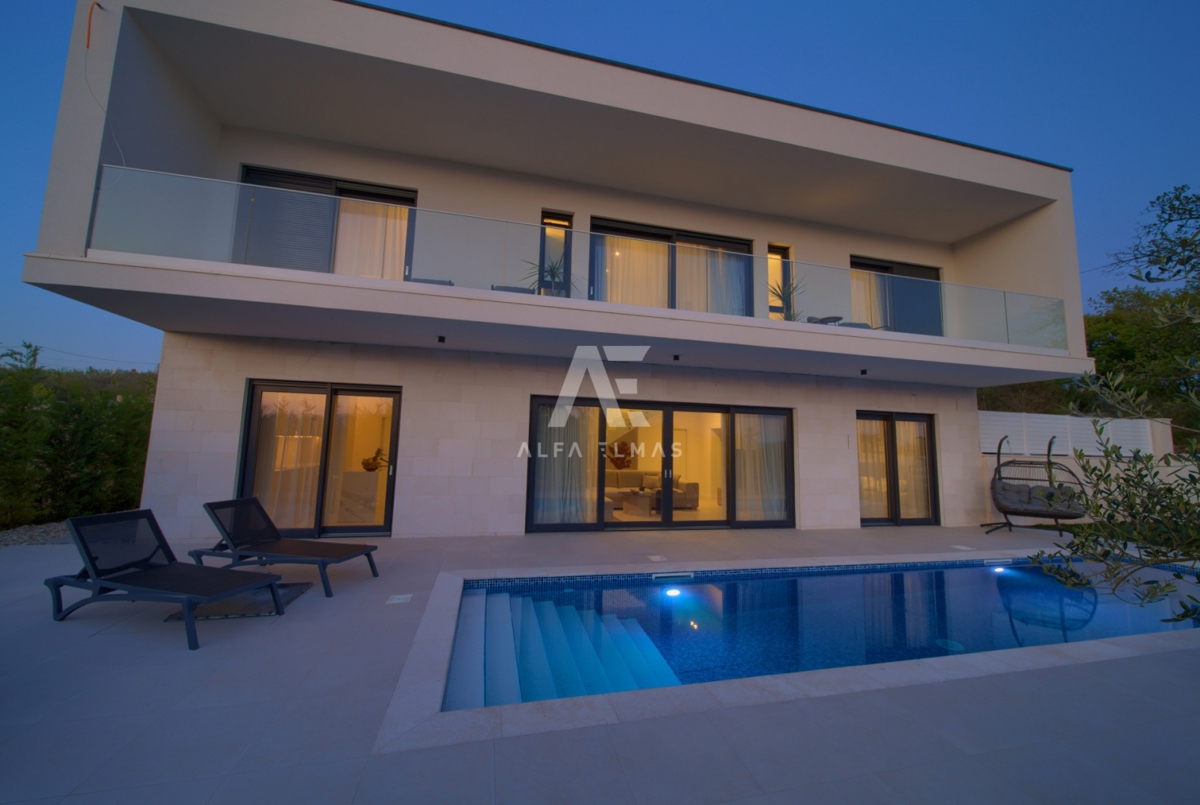 Krk, okolica, luksuzna vila z bazenom na mirni lokaciji!! ID 384