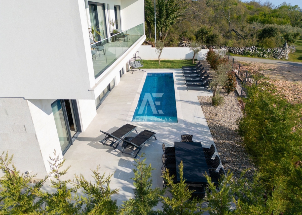 Krk, okolica, luksuzna vila z bazenom na mirni lokaciji!! ID 384