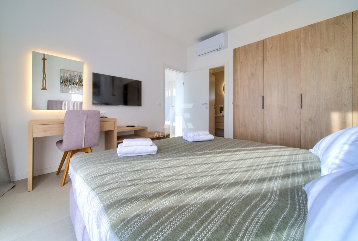 Krk, okolica, luksuzna vila z bazenom na mirni lokaciji!! ID 384