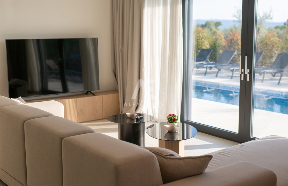 Krk, okolica, luksuzna vila z bazenom na mirni lokaciji!! ID 384