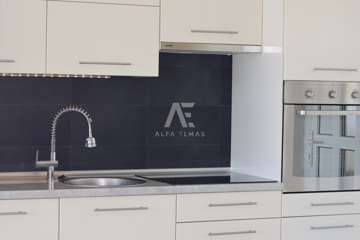 Krk, okolica, privlačen apartma s čudovitim pogledom na morje in naravo! ID 55