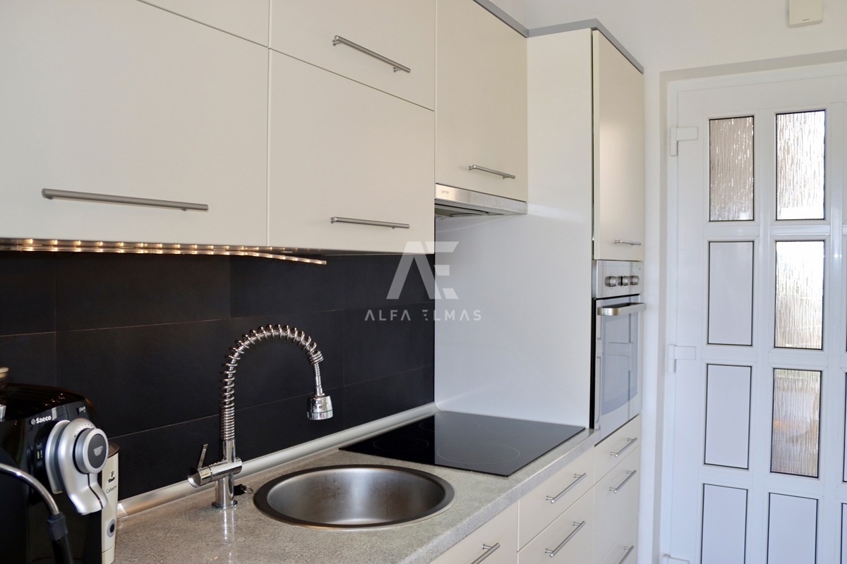 Krk, okolica, privlačen apartma s čudovitim pogledom na morje in naravo! ID 55