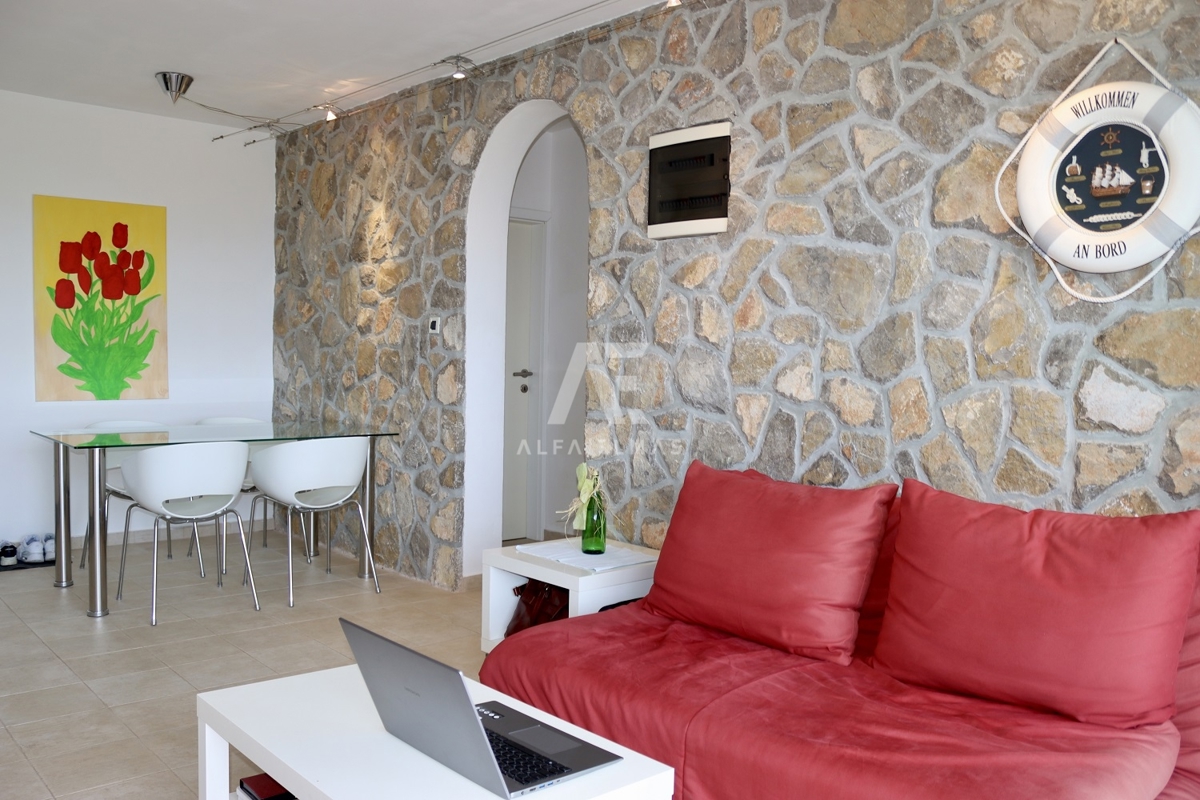 Krk, okolica, privlačen apartma s čudovitim pogledom na morje in naravo! ID 55