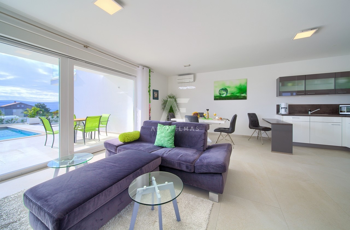 Čudovit apartma na Krku z bazenom in teraso ID 569