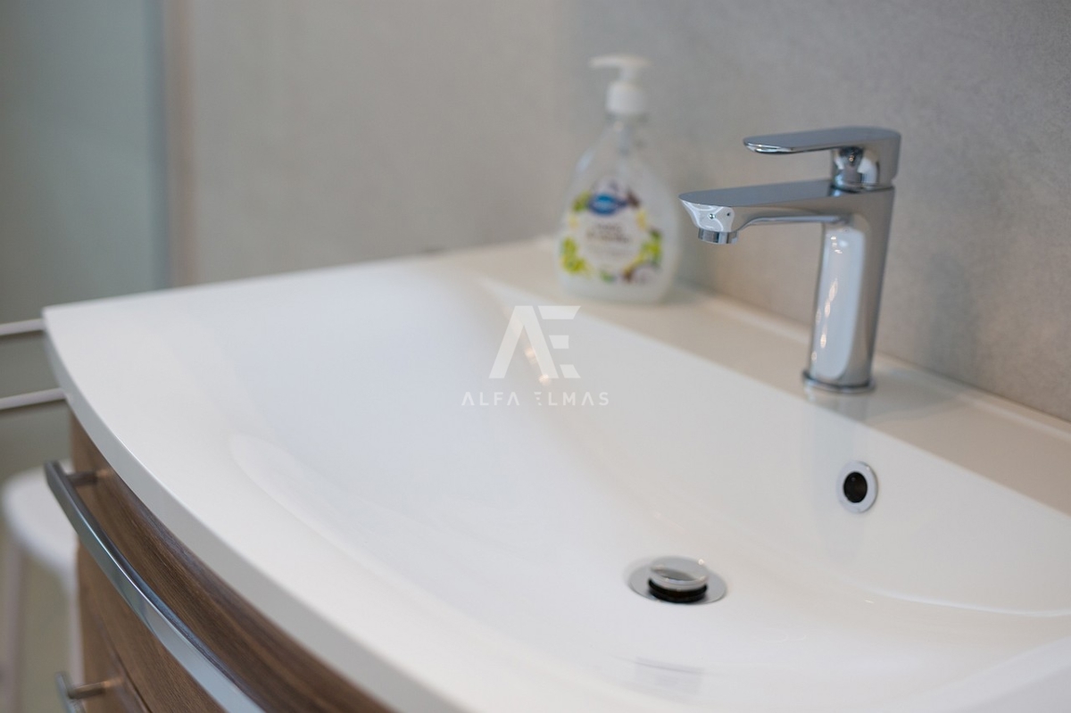 Čudovit apartma na Krku z bazenom in teraso ID 569