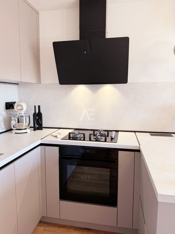 Krk, opremljeno stanovanje z balkonom! ID 596