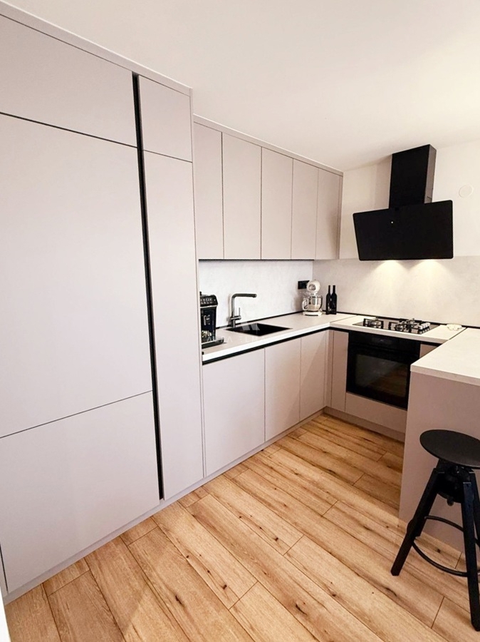 Krk, opremljeno stanovanje z balkonom! ID 596