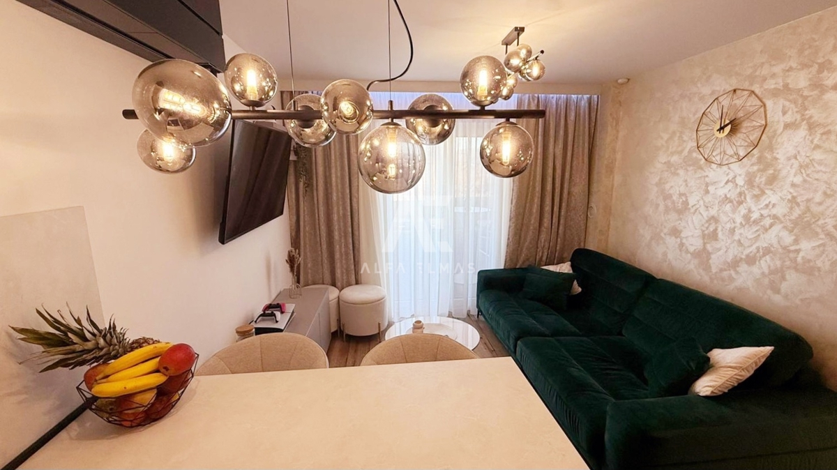 Krk, opremljeno stanovanje z balkonom! ID 596