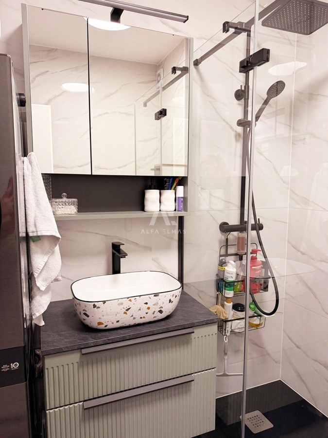 Krk, opremljeno stanovanje z balkonom! ID 596