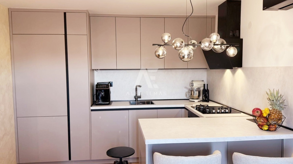 Krk, opremljeno stanovanje z balkonom! ID 596