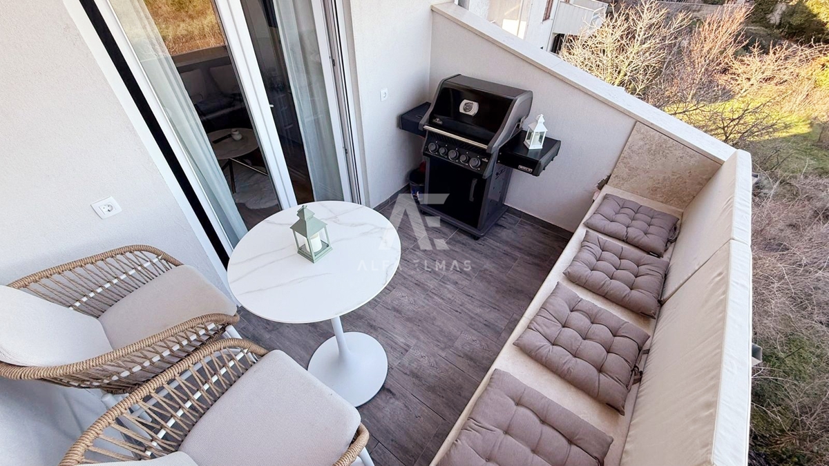 Krk, opremljeno stanovanje z balkonom! ID 596