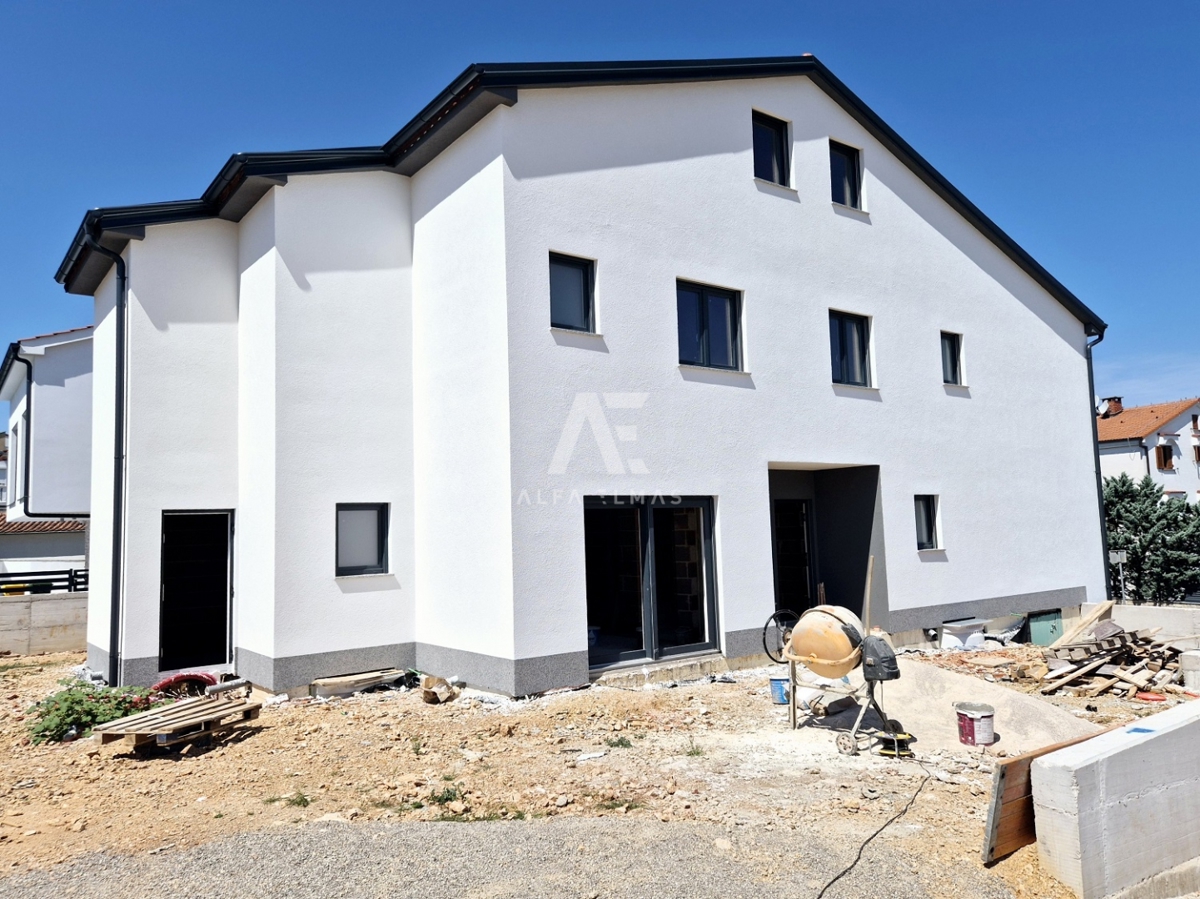 Malinska, dvojček na odlični lokaciji! ID 616