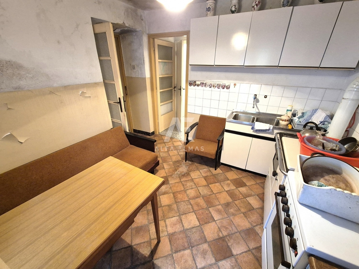 Dobrinj, okolica, kamnita hiša dvojček za obnovo! ID 617