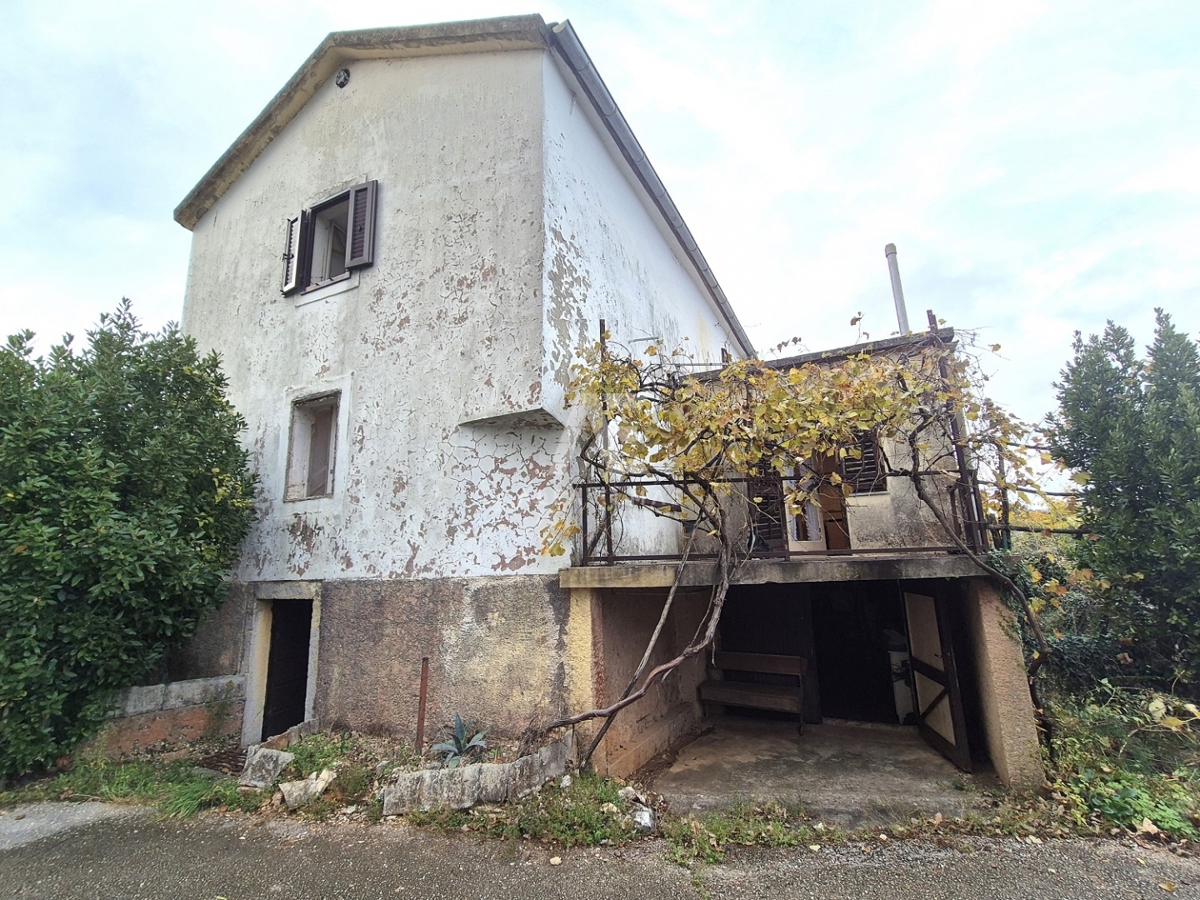 Dobrinj, okolica, kamnita hiša dvojček za obnovo! ID 617