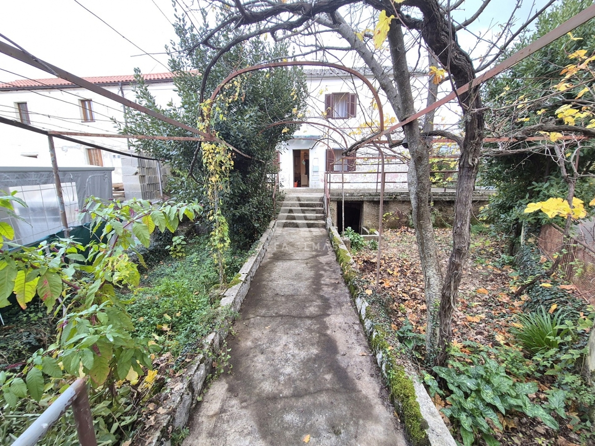 Dobrinj, okolica, kamnita hiša dvojček za obnovo! ID 617
