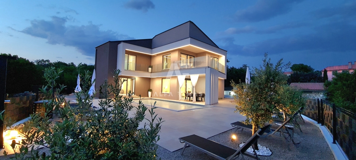 Vrbnik, na prodaj moderna vila z bazenom v mirnem okolju