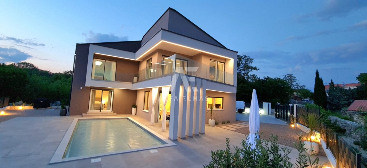 Vrbnik, na prodaj moderna vila z bazenom v mirnem okolju