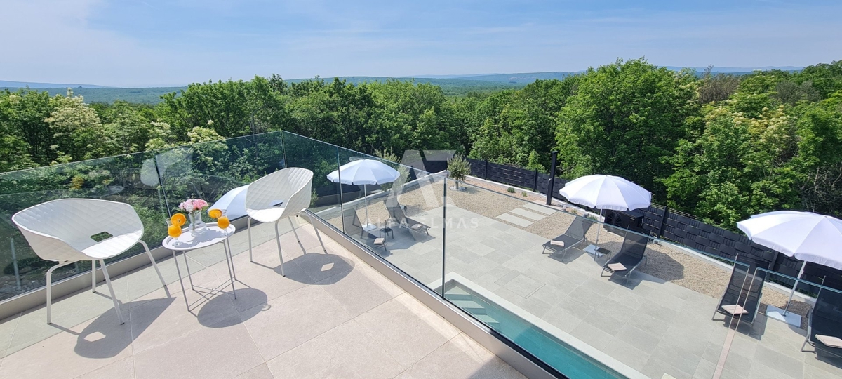 Vrbnik, na prodaj moderna vila z bazenom v mirnem okolju