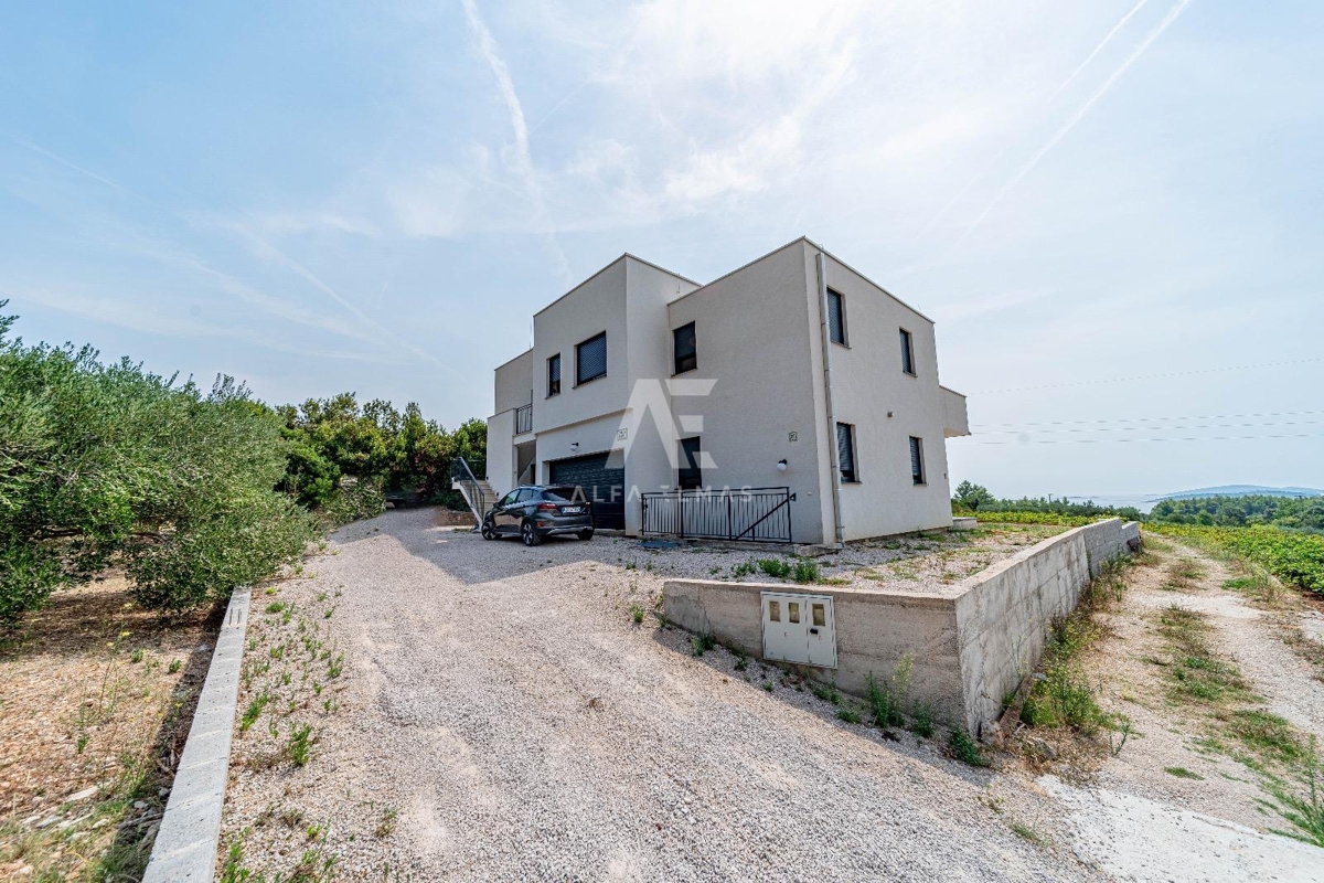 Orebić, samostatne stojaci dom s tromi bytmi! Výhľad na more! ID 655