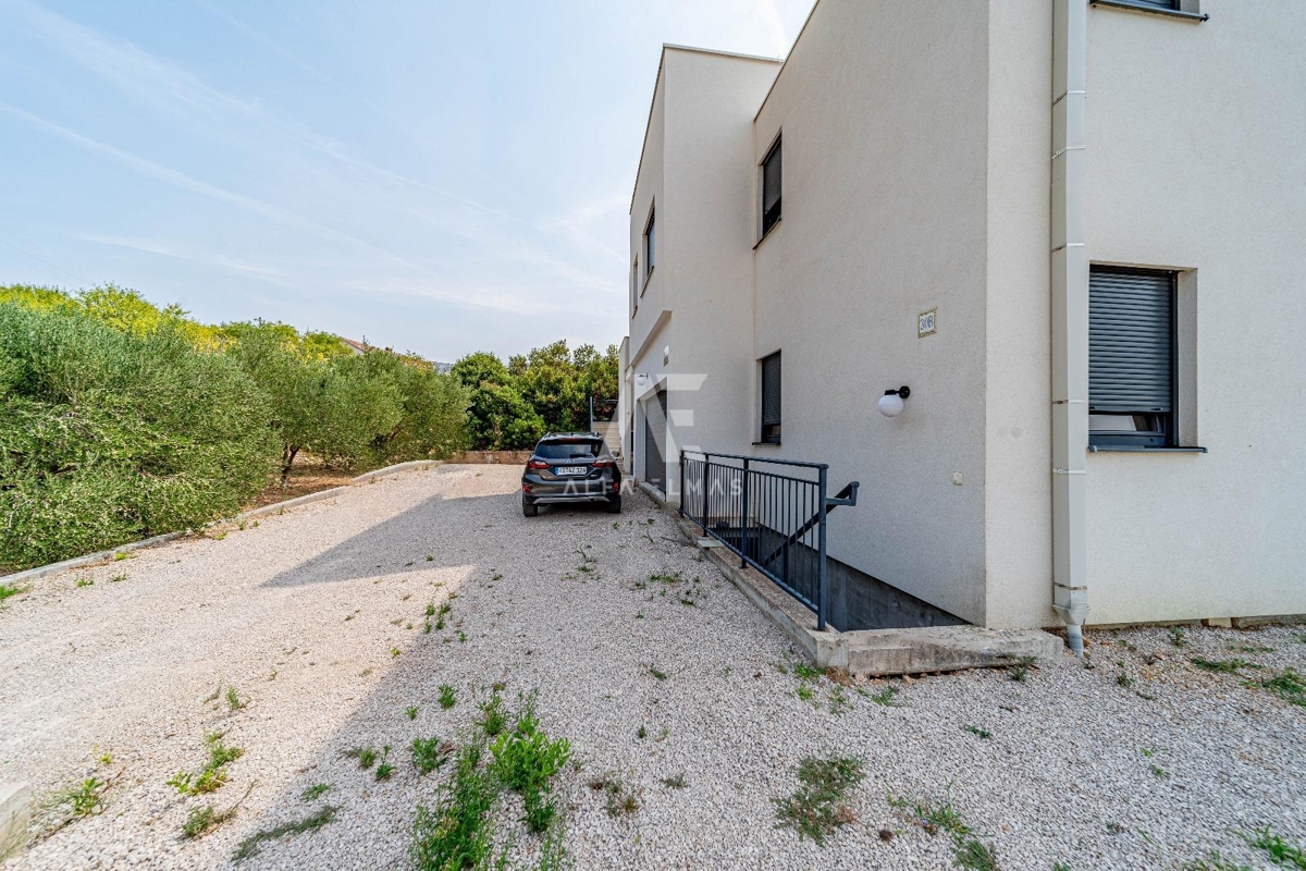 Orebić, samostatne stojaci dom s tromi bytmi! Výhľad na more! ID 655