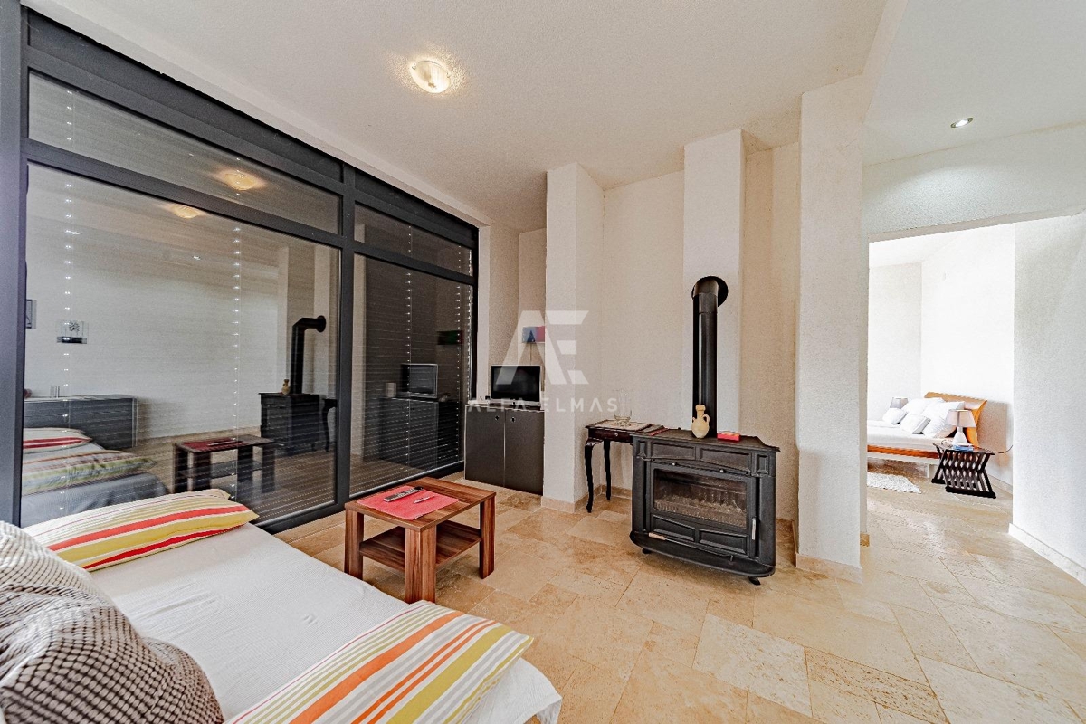 Orebić, samostatne stojaci dom s tromi bytmi! Výhľad na more! ID 655