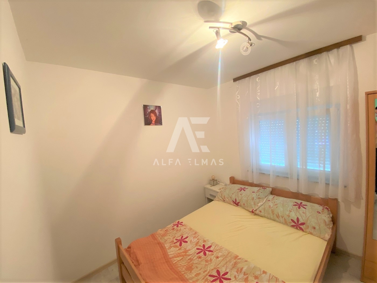 Malinska, okolica, dvojček s 5 apartmaji! ID 266