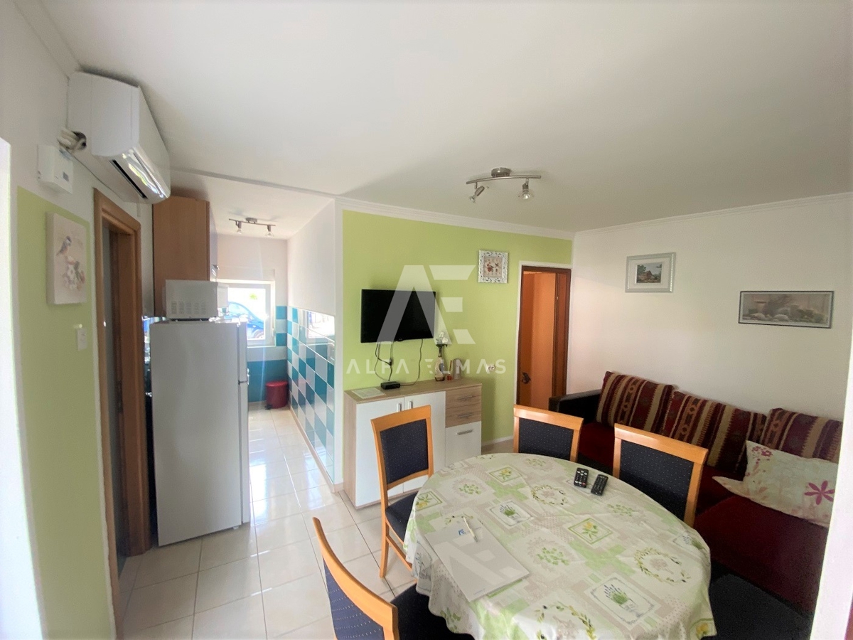 Malinska, okolica, dvojček s 5 apartmaji! ID 266