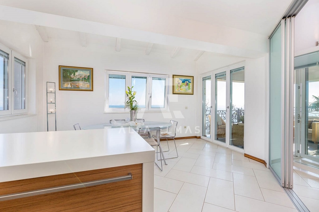 Opatija, moderen Penthouse pogledom na morje! ID 326