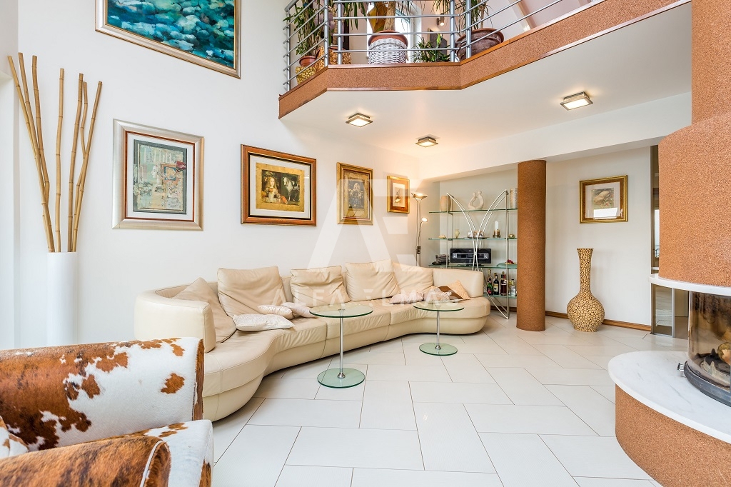 Opatija, moderen Penthouse pogledom na morje! ID 326