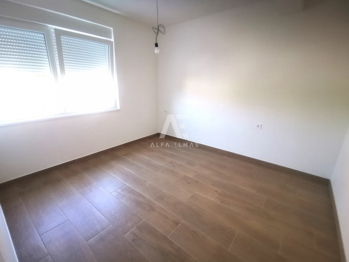 Two-bedroom ground floor apartment with a yard near the sea in Šilo - ID 503