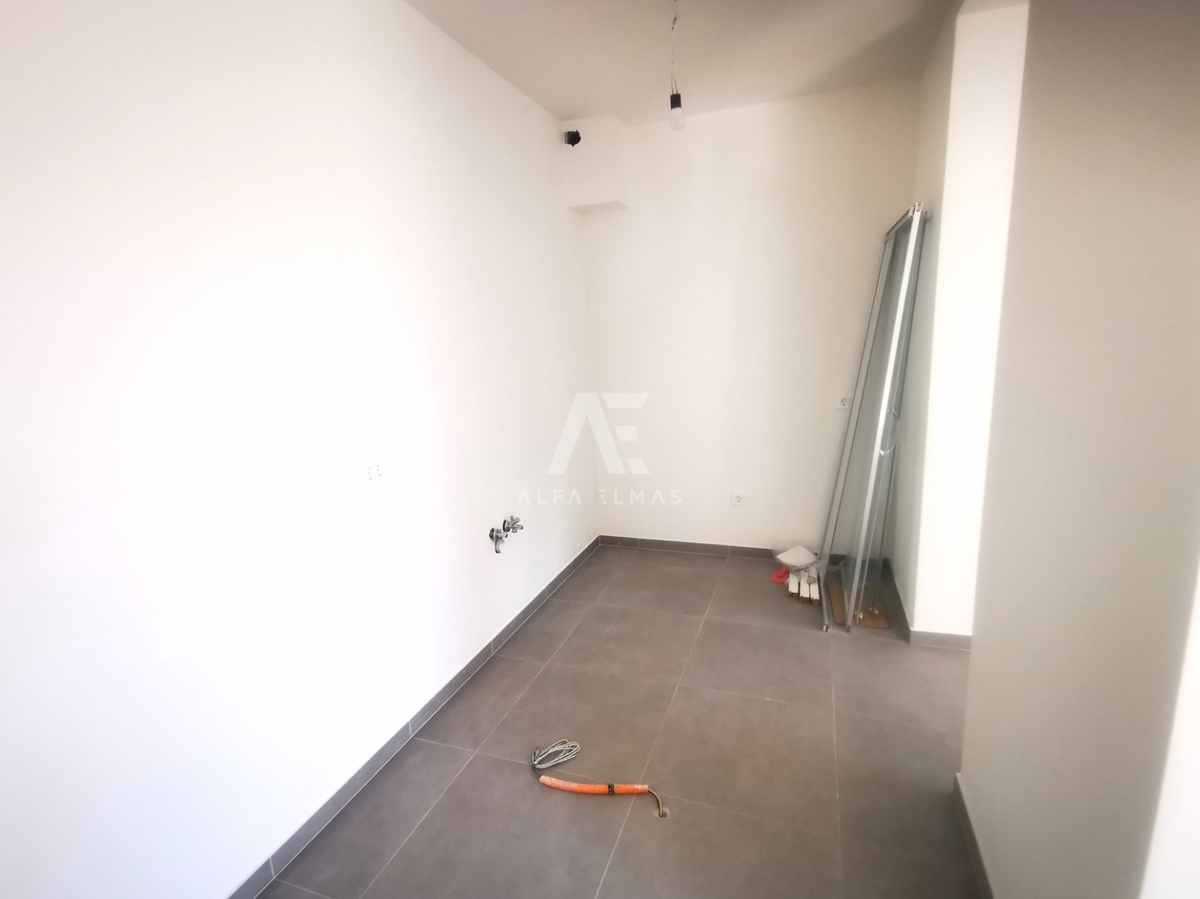 Two-bedroom ground floor apartment with a yard near the sea in Šilo - ID 503