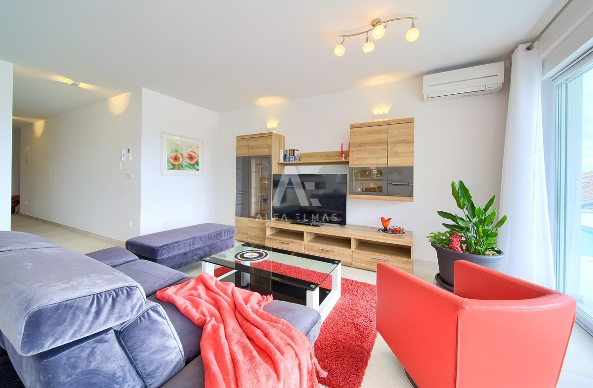 Moderen apartma na Krku s pogledom na morje ID 569
