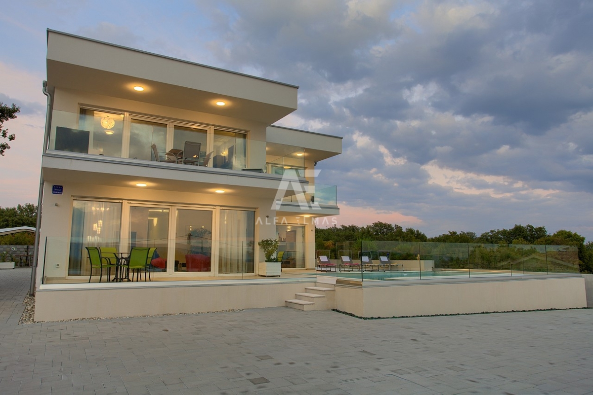 Moderen apartma na Krku s pogledom na morje ID 569