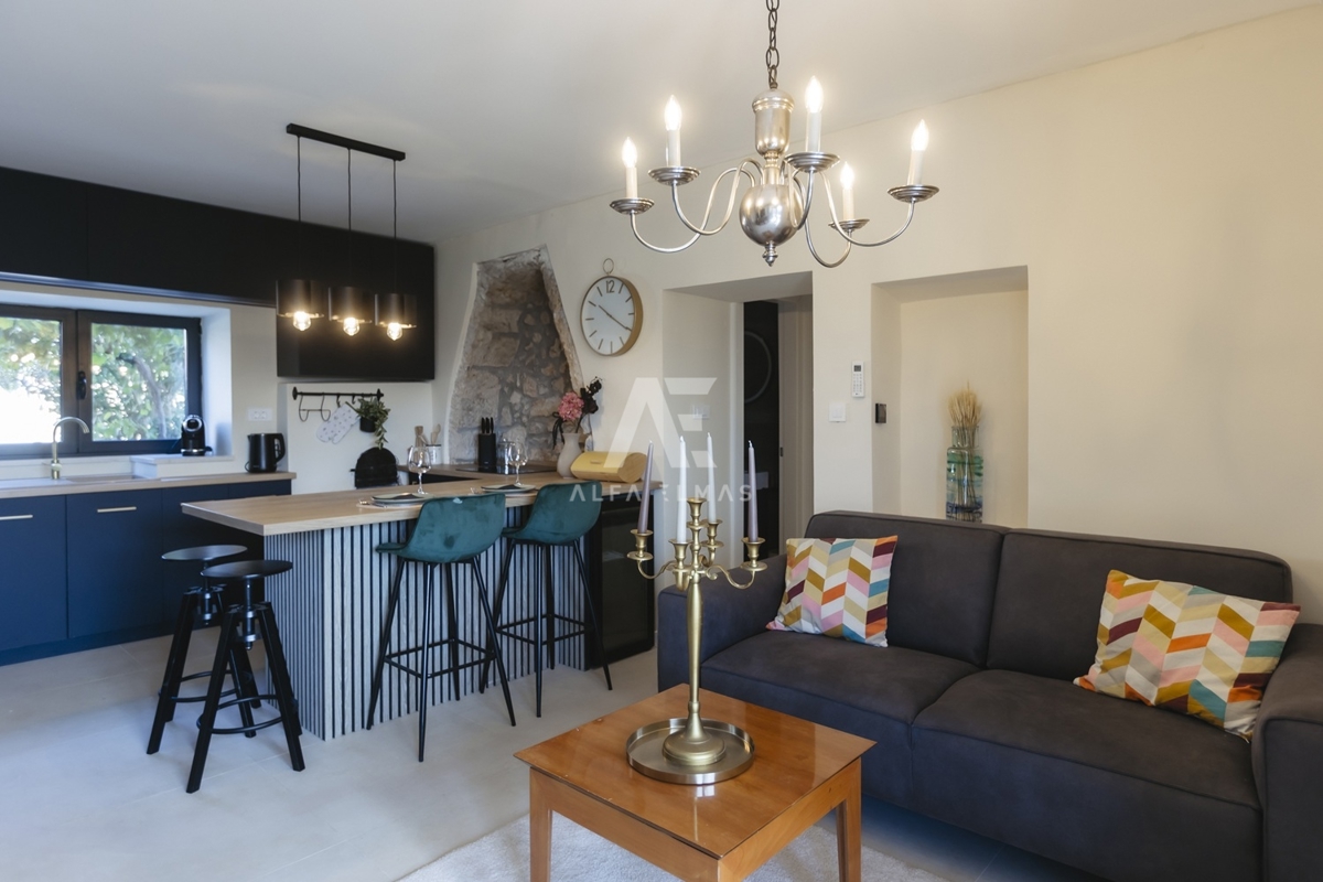 Hiša Malinska, Prenovljena kamnita hiša s pogledom na morje ID 629