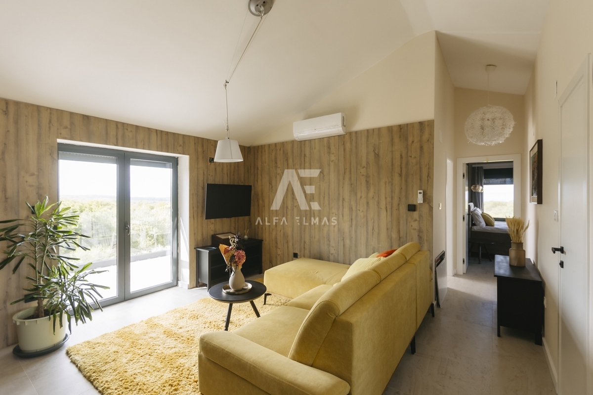 Hiša Malinska, Prenovljena kamnita hiša s pogledom na morje ID 629