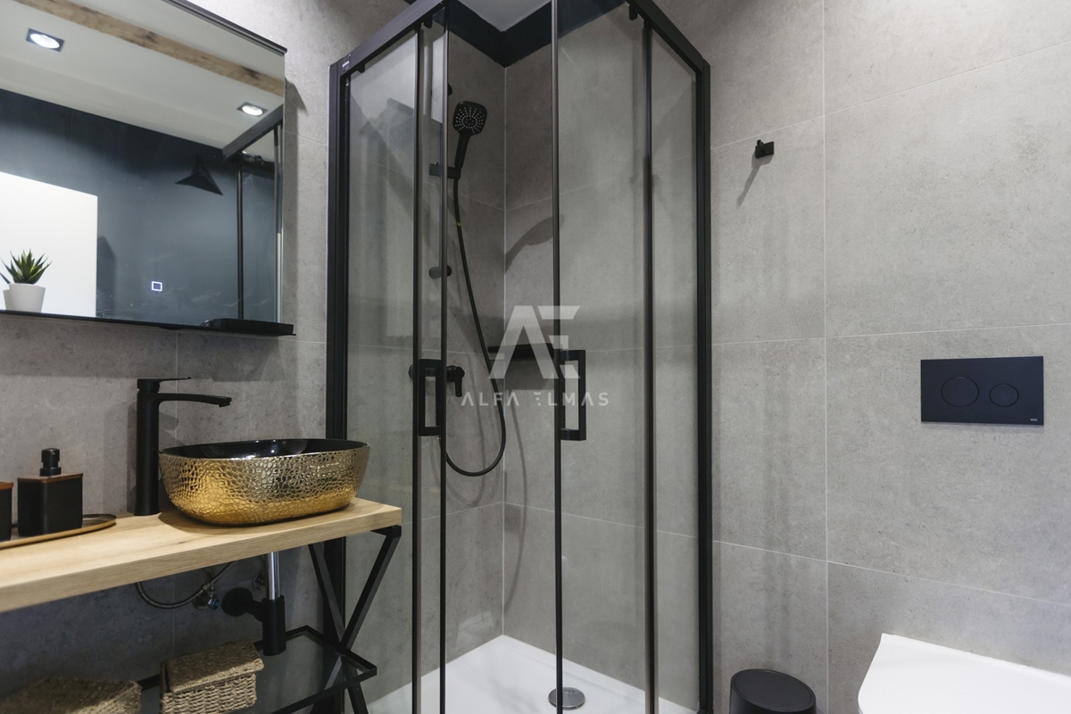 Hiša Malinska, Prenovljena kamnita hiša s pogledom na morje ID 629