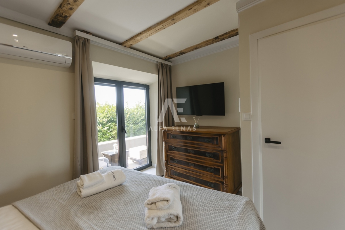 Hiša Malinska, Prenovljena kamnita hiša s pogledom na morje ID 629