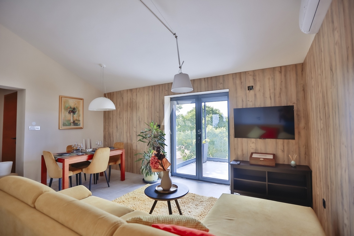 Hiša Malinska, Prenovljena kamnita hiša s pogledom na morje ID 629