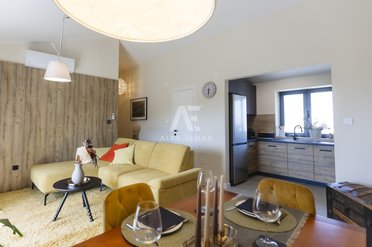 Hiša Malinska, Prenovljena kamnita hiša s pogledom na morje ID 629