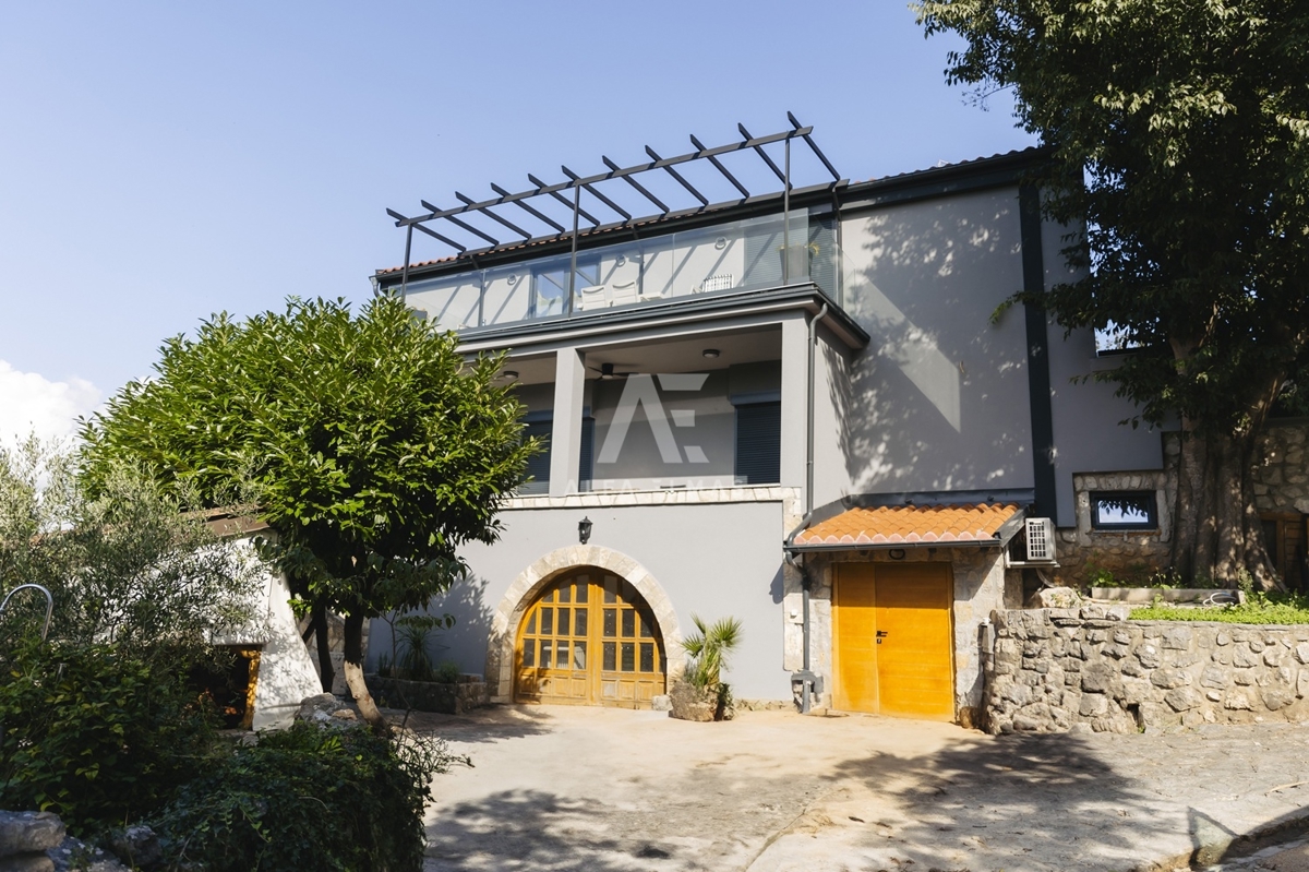 Hiša Malinska, Prenovljena kamnita hiša s pogledom na morje ID 629