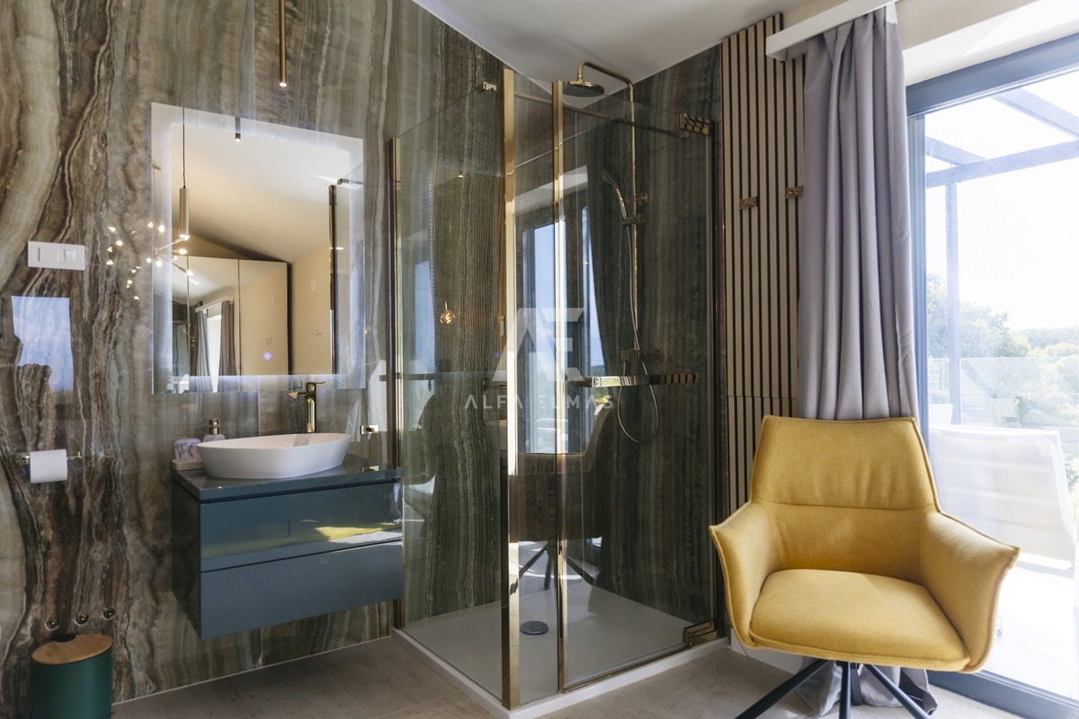 Hiša Malinska, Prenovljena kamnita hiša s pogledom na morje ID 629