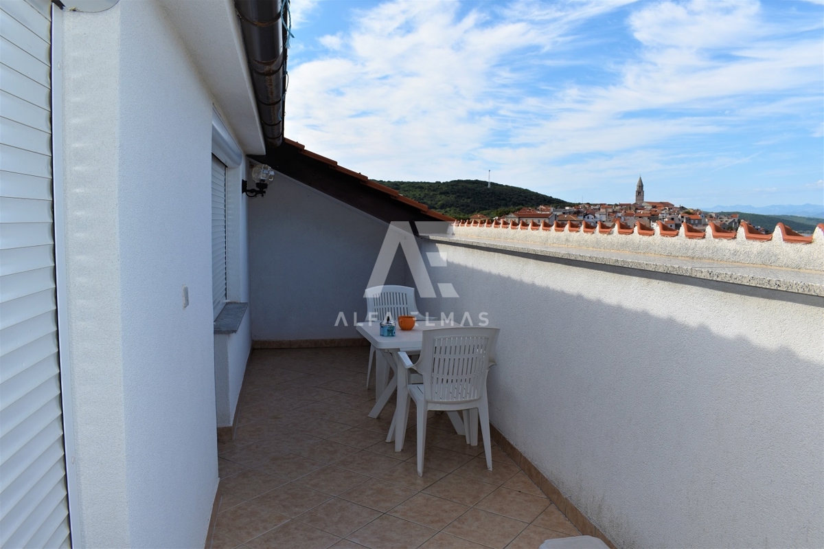 Vrbnik, Hiša s pogledom na morje v bližini vseh vsebin! ID 94