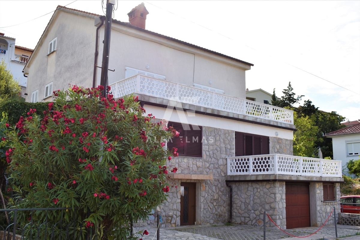 Vrbnik, Hiša s pogledom na morje v bližini vseh vsebin! ID 94