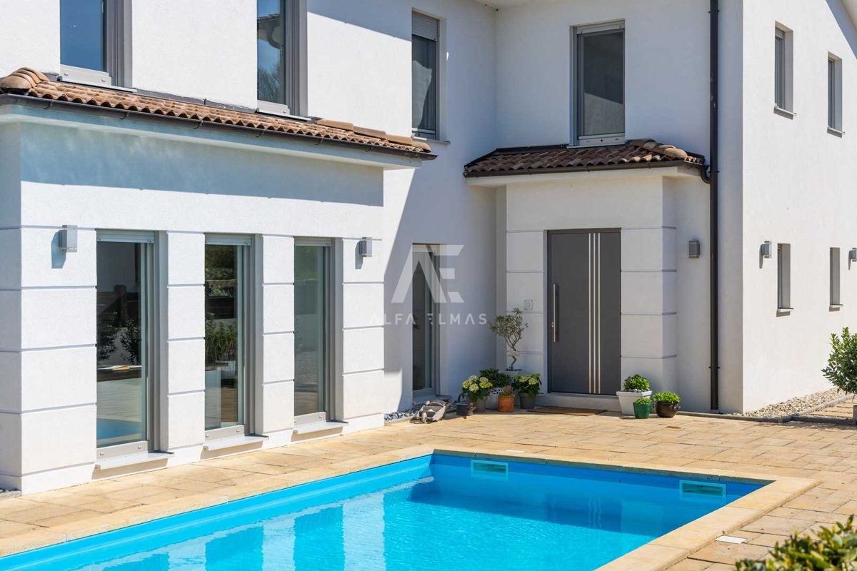 Malinska, okolica, luksuzna vila z bazenom in pogledom na morje! ID 115