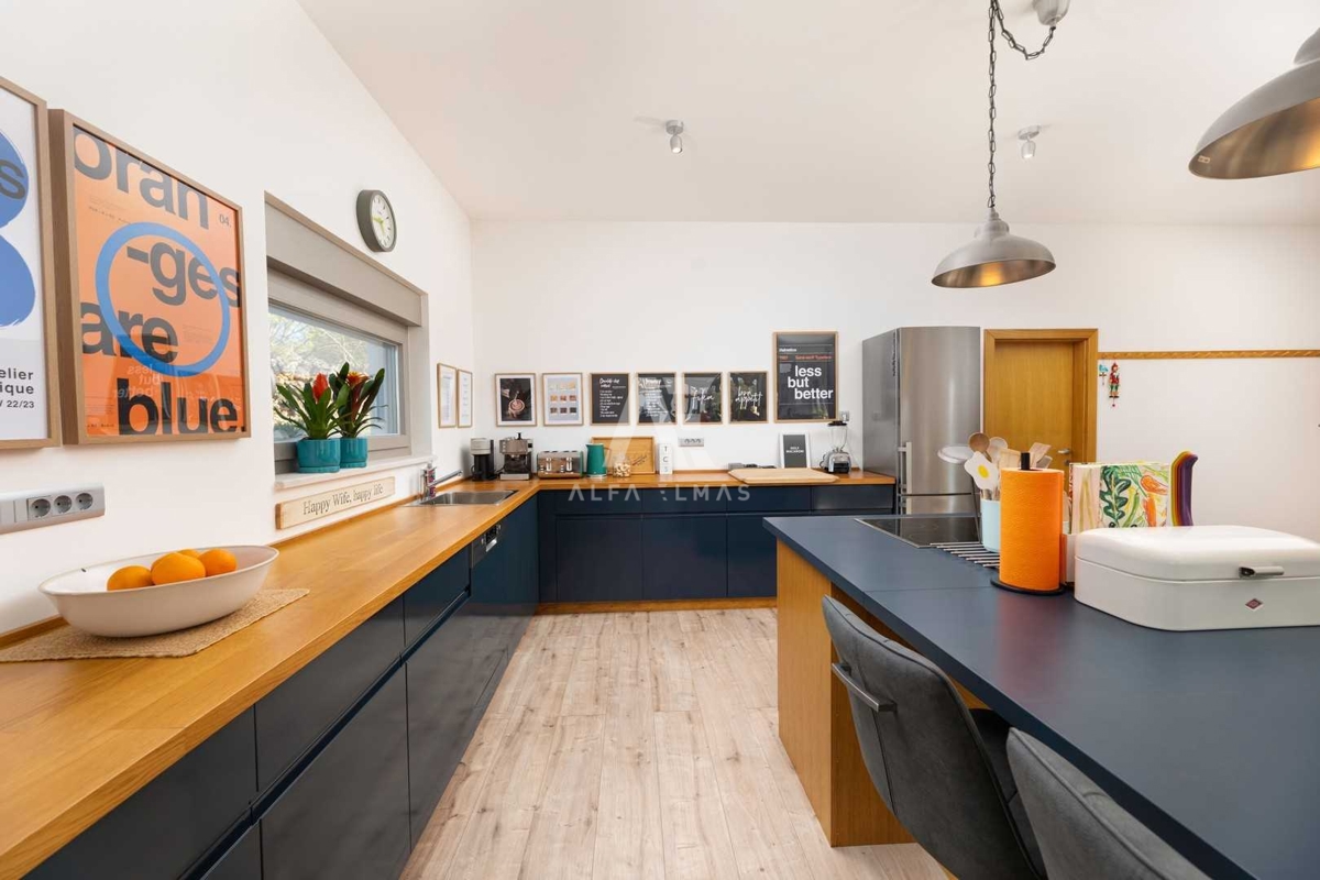 Malinska, okolica, luksuzna vila z bazenom in pogledom na morje! ID 115