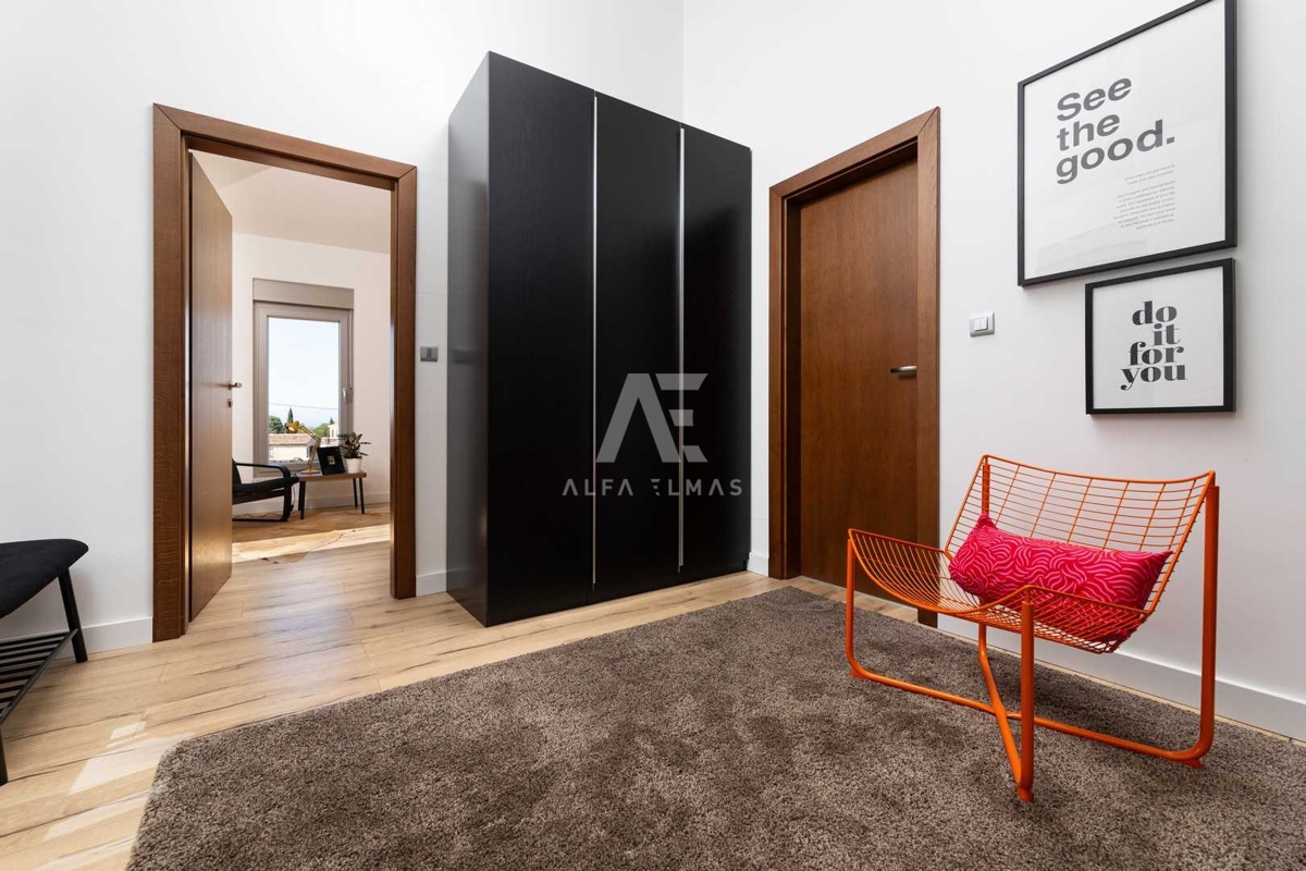 Malinska, okolica, luksuzna vila z bazenom in pogledom na morje! ID 115