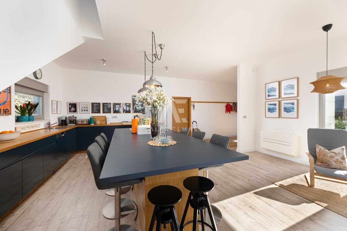 Malinska, okolica, luksuzna vila z bazenom in pogledom na morje! ID 115