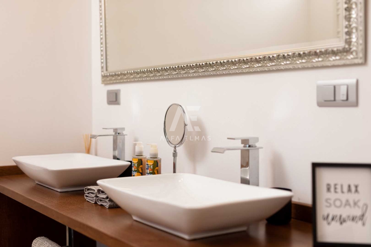 Malinska, okolica, luksuzna vila z bazenom in pogledom na morje! ID 115