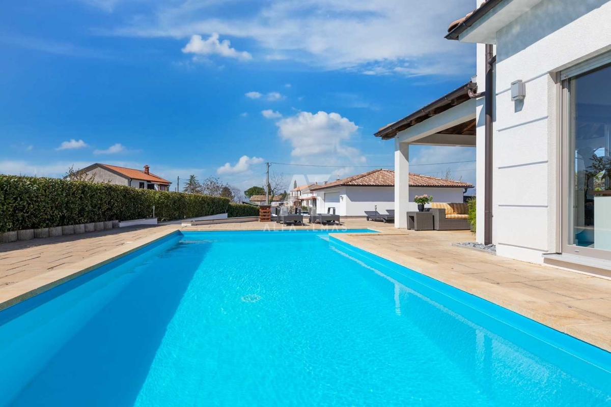 Malinska, okolica, luksuzna vila z bazenom in pogledom na morje! ID 115